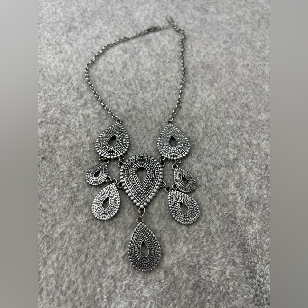CLAIRE'S Silver Bib STATEMENT NECKLACE Reversible Textured Southwest Boho H219k